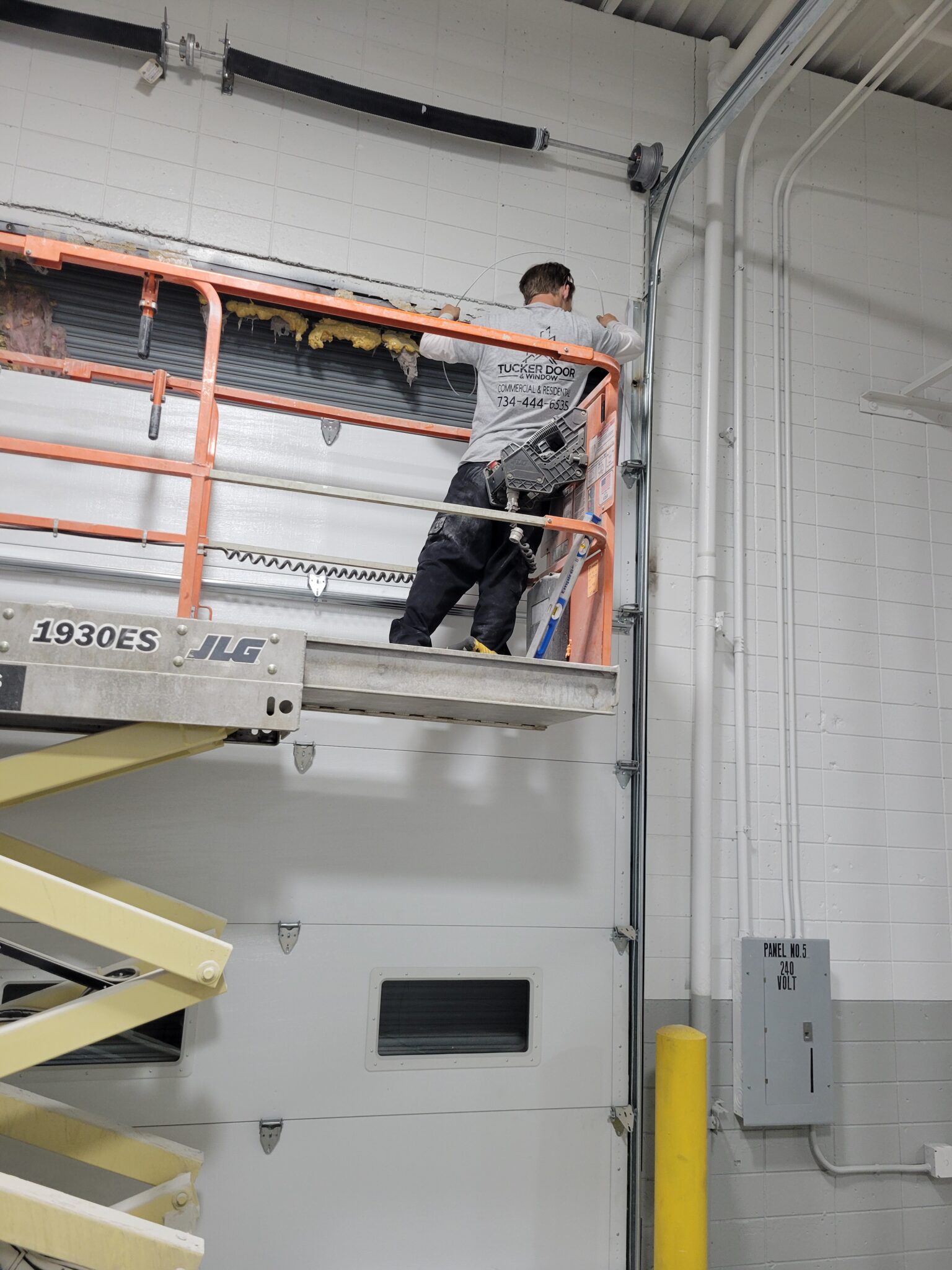 Garage Door Repair in Monroe MI